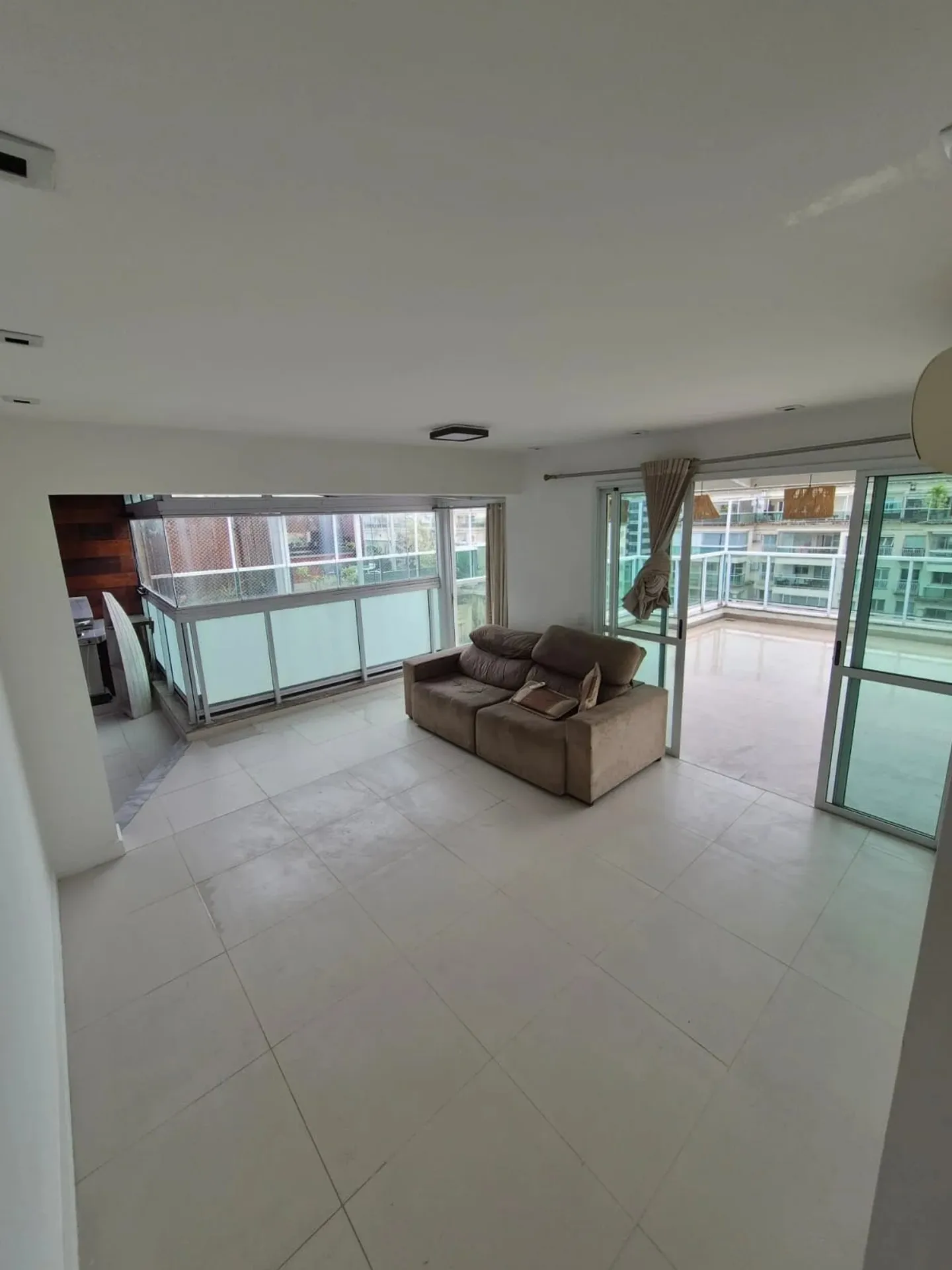 Apartment, 200 m², with floor-to-ceiling windows — photo 6