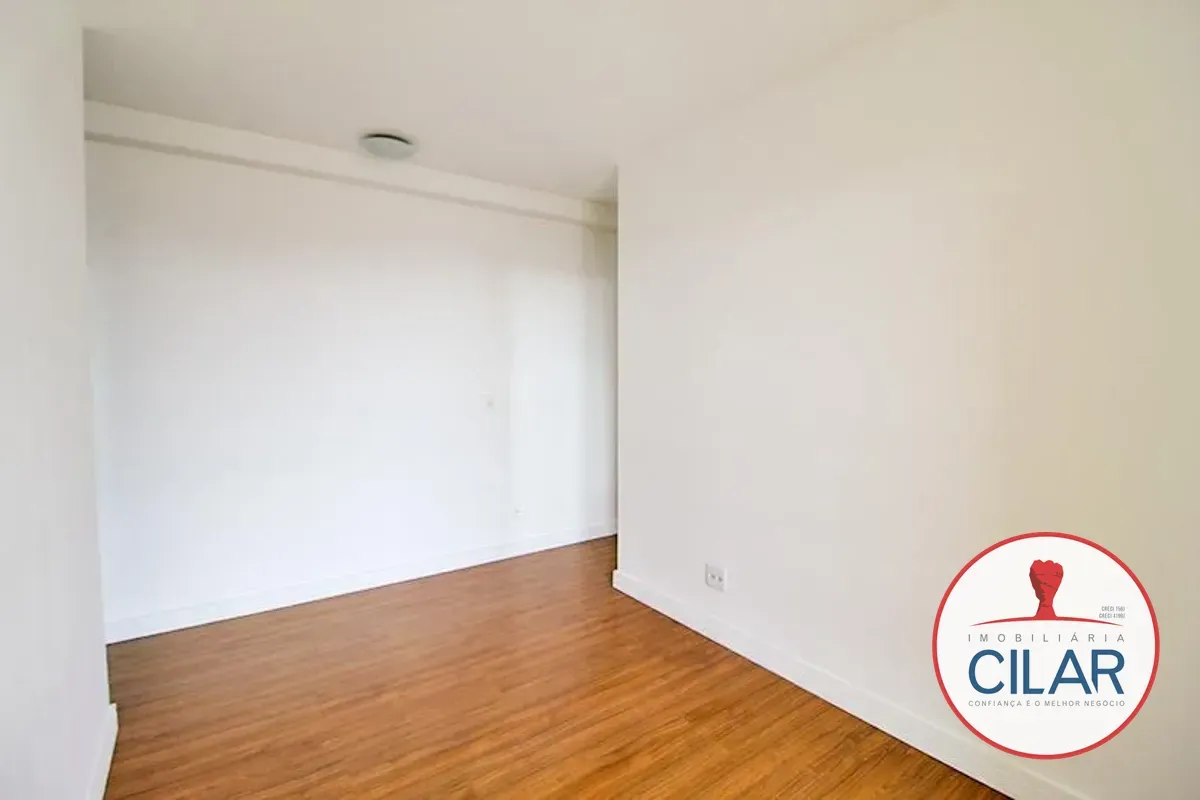 2-bedroom apartment in a building with a gym — photo 16