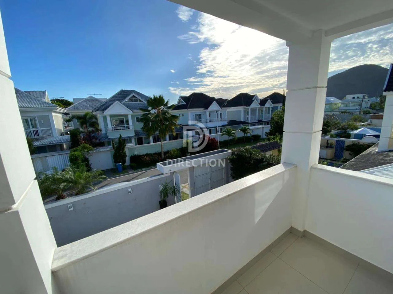 4 quartos e banheira: casa de 300 m² — photo 16
