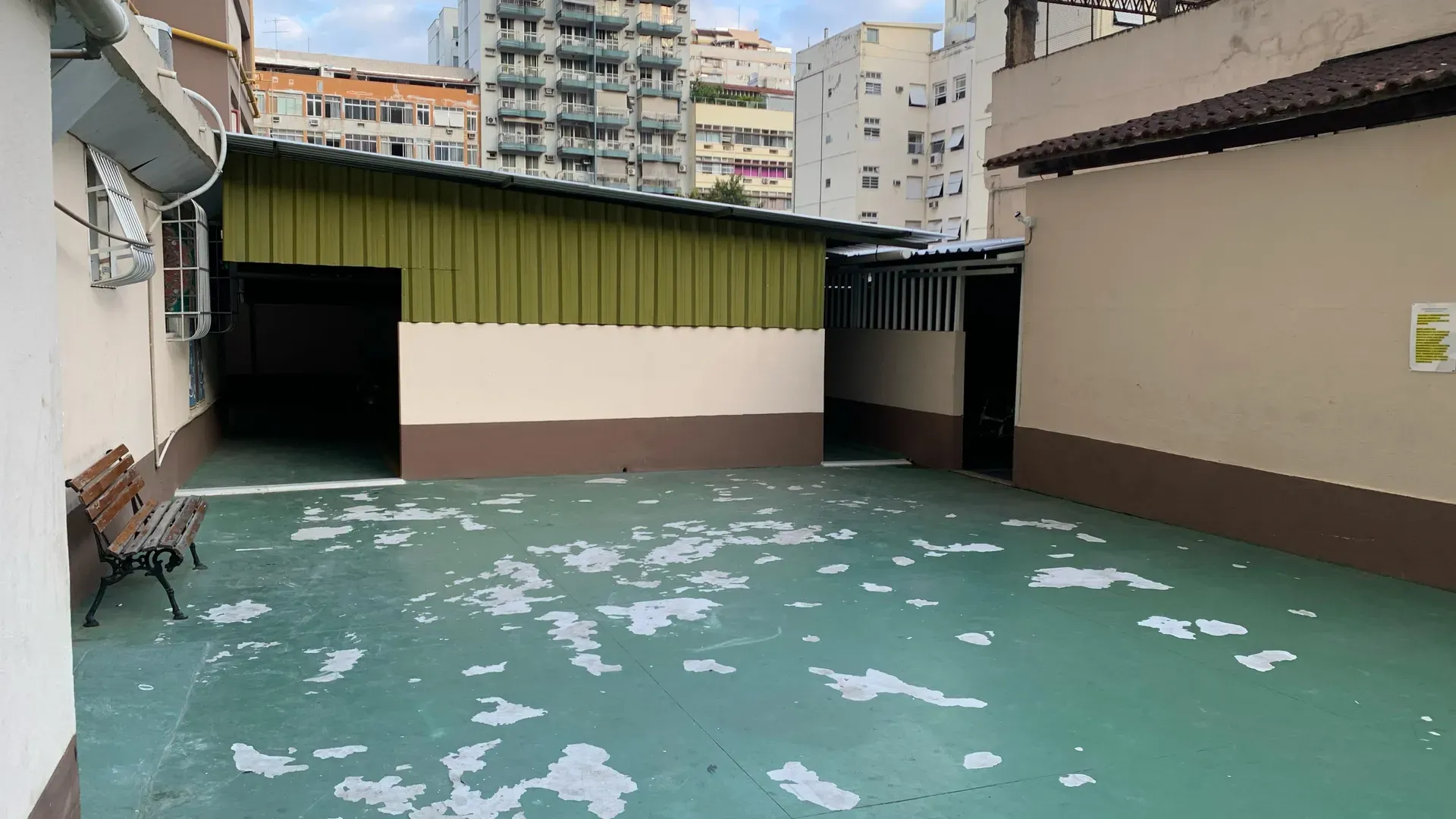 Mountain view in a one-bedroom apartment, 24 m² — photo 6