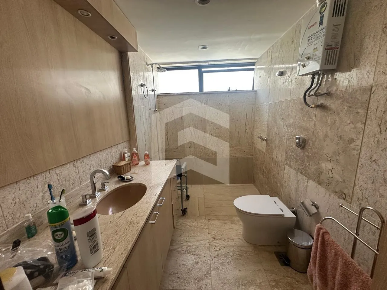 Furnished apartment, 252 m², with a walk-in closet — photo 33
