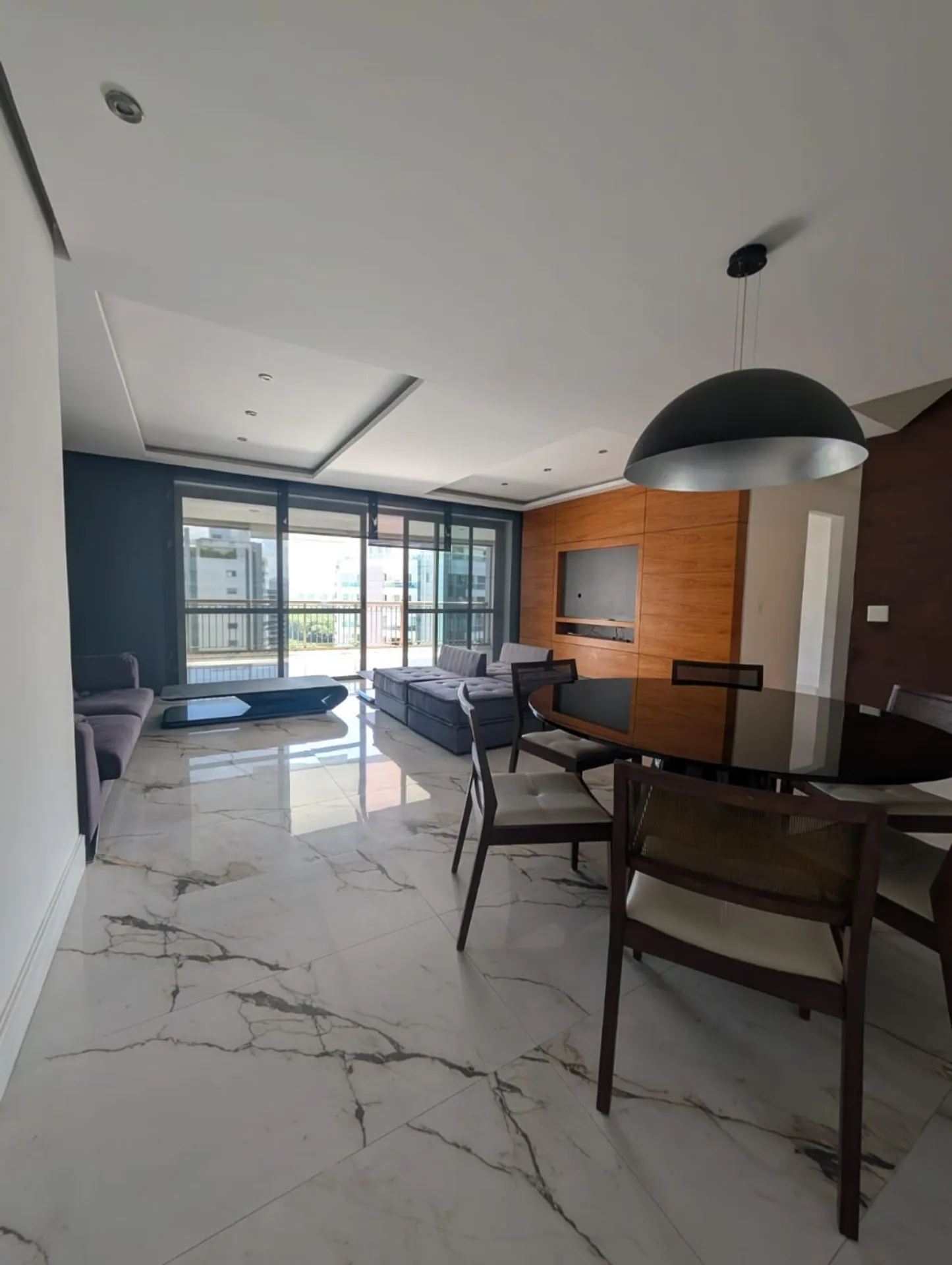 Apartment, 370 m², with a grill on the balcony — photo 18