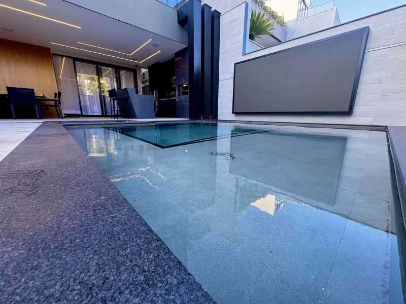 540 m² house with 5 en-suite bedrooms and open-plan kitchen — photo 18