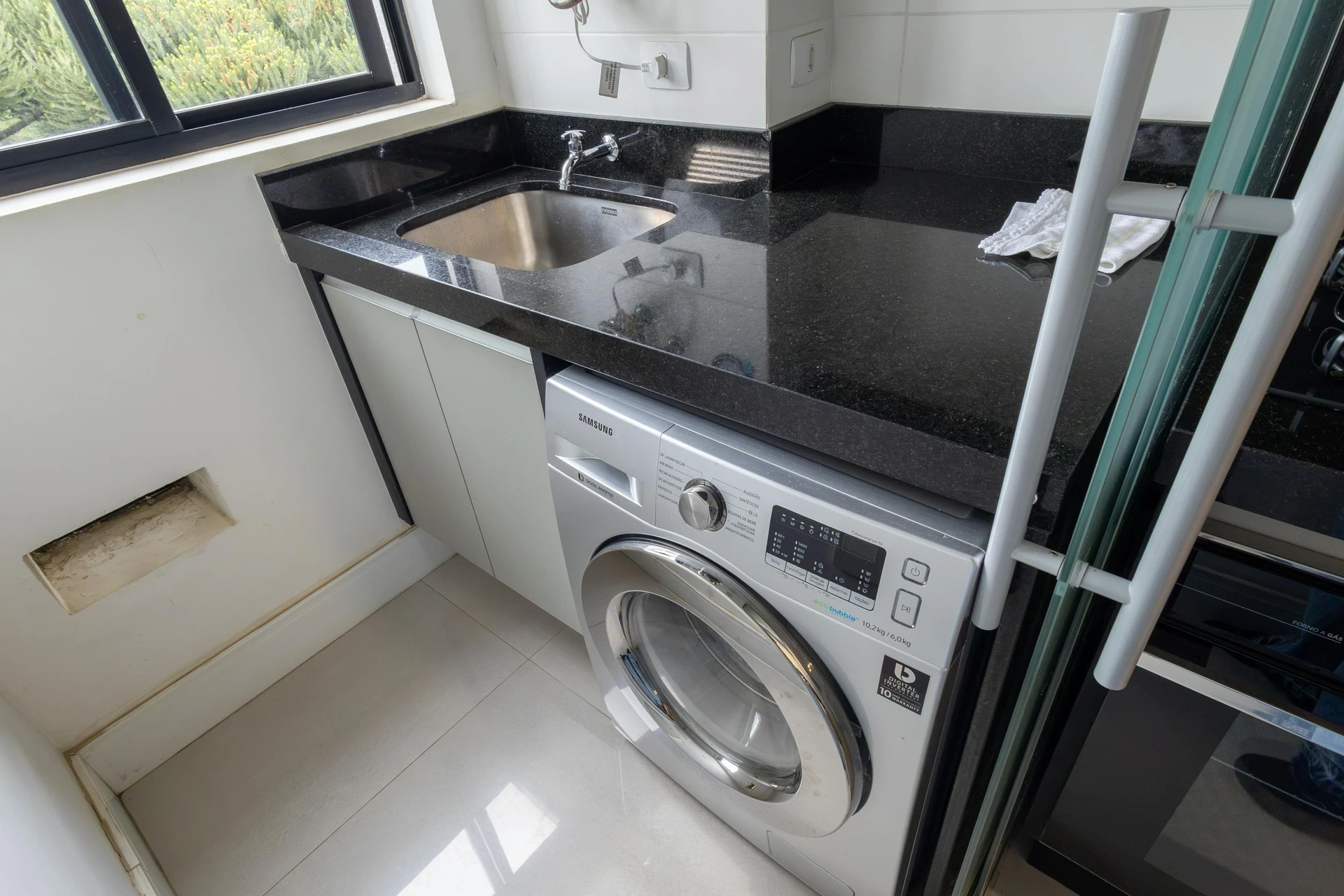 2-bedroom apartment with a glass-enclosed balcony — photo 20