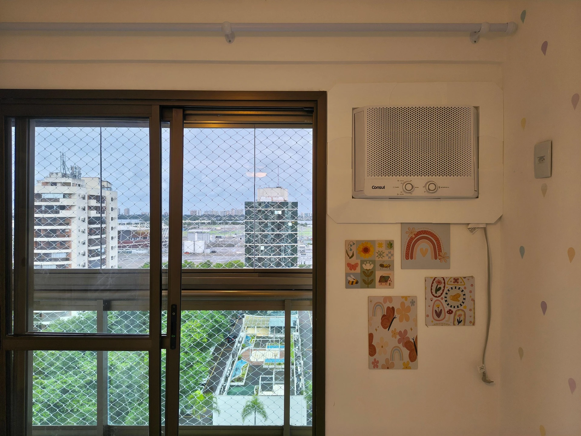 Floor-to-ceiling windows in a 3-bedroom apartment, 140 m² — photo 18