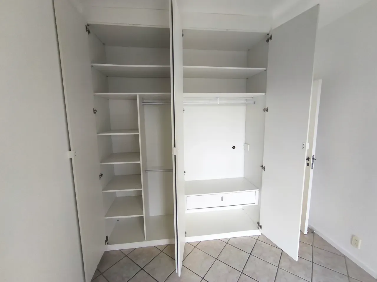Ванна та 2 спальні: квартира 78 м² — photo 4