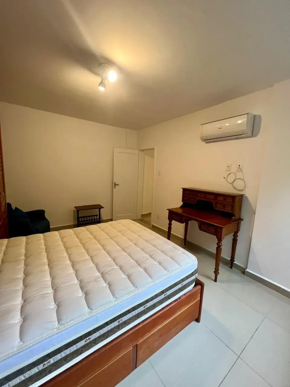Furnished 3-bedroom rental apartment with 2 bathrooms — photo 2