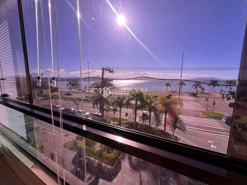 Apartamento de 290 m² com 4 suítes e varanda envidraçada — photo 3
