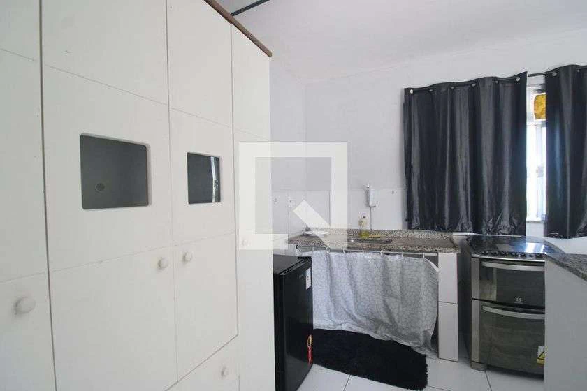 Furnished 40 m² studio with 1 bedroom and 1 bathroom — photo 11