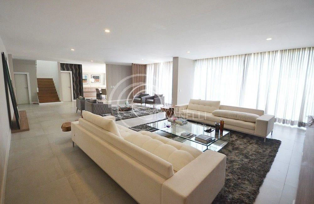 4-bedroom house with 4 en-suite bathrooms and balcony grill — photo 4