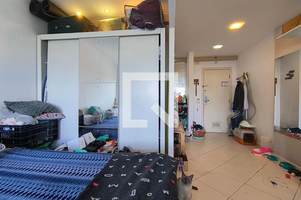 Bathtub in a one-bedroom apartment, 36 m² — photo 2