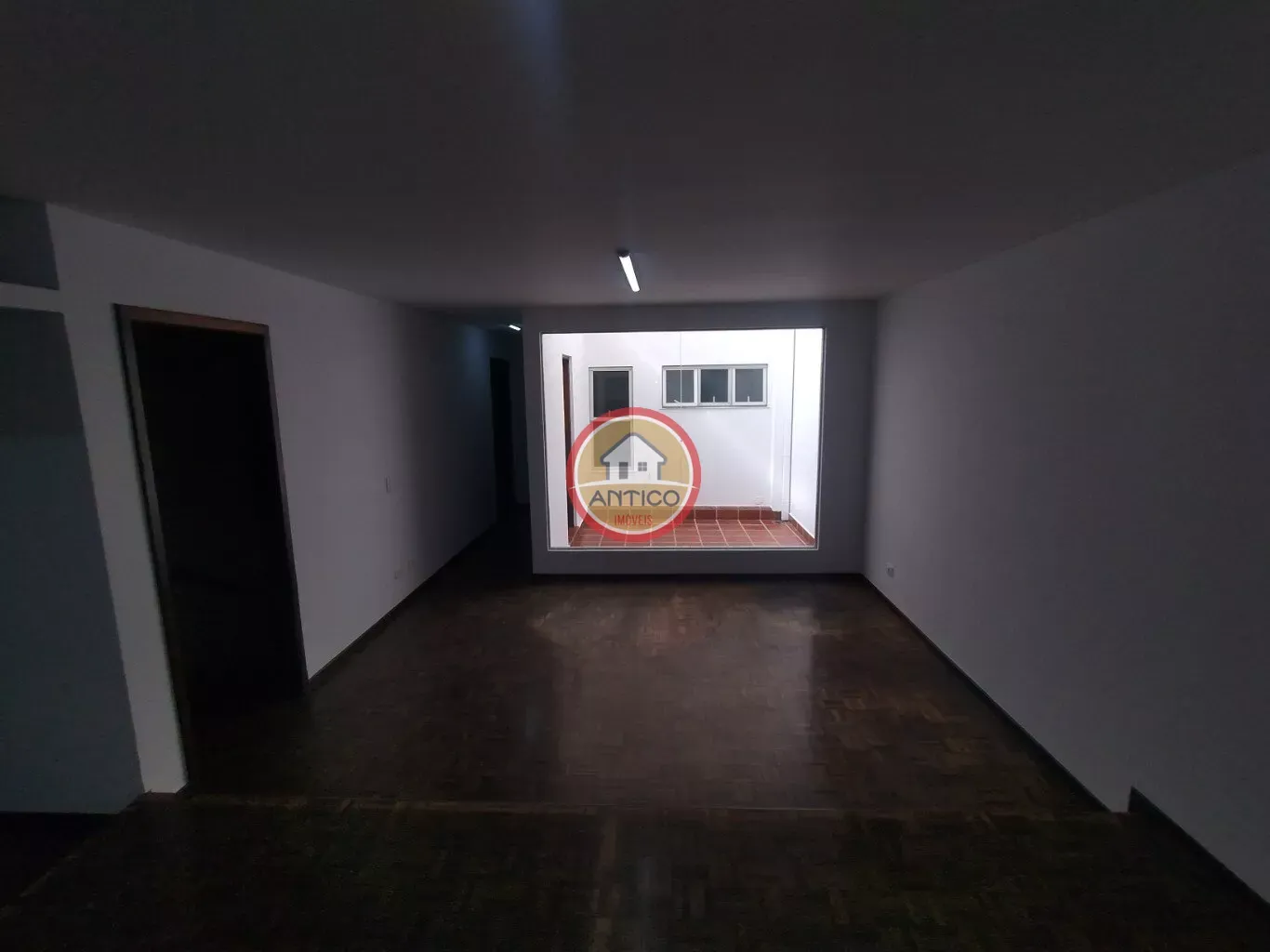 Unfurnished house with 10 bedrooms and 5 bathrooms, 380 m² — photo 11