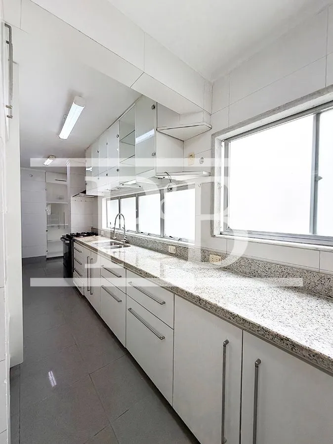 4-bedroom apartment with a walk-in closet in Rio de Janeiro — photo 10