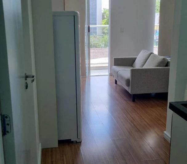 Apartamento mobiliado de 38 m² com sacada de vidro — photo 2