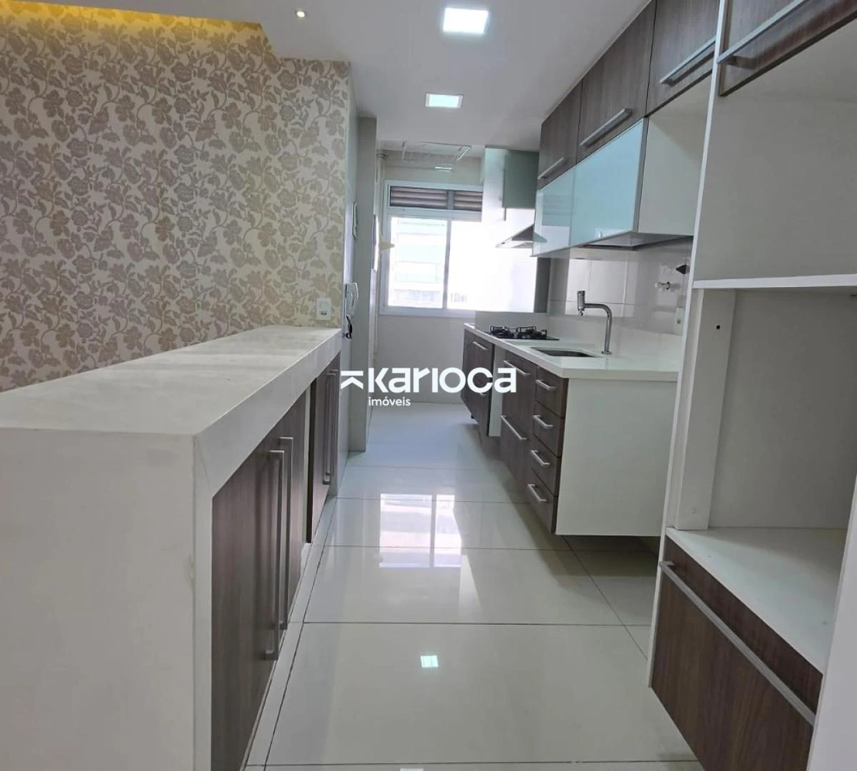 Floor-to-ceiling windows in a 3-bedroom apartment, 90 m² — photo 16