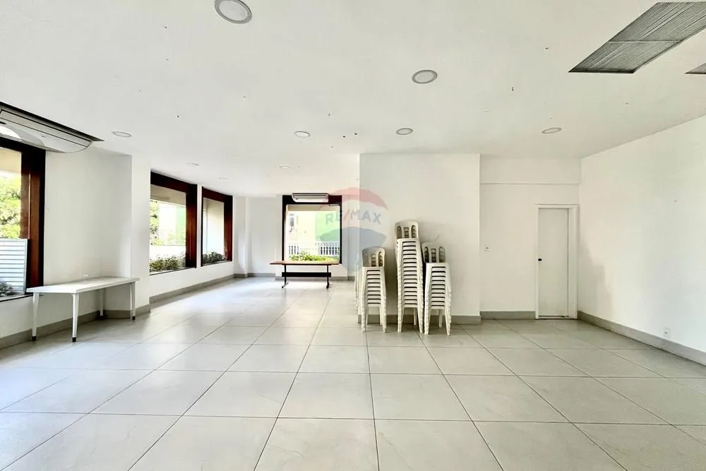 3-bedroom apartment with a mountain view in Rio de Janeiro — photo 7