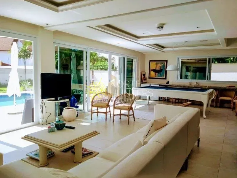 Furnished house with 5 bedrooms and 5 bathrooms