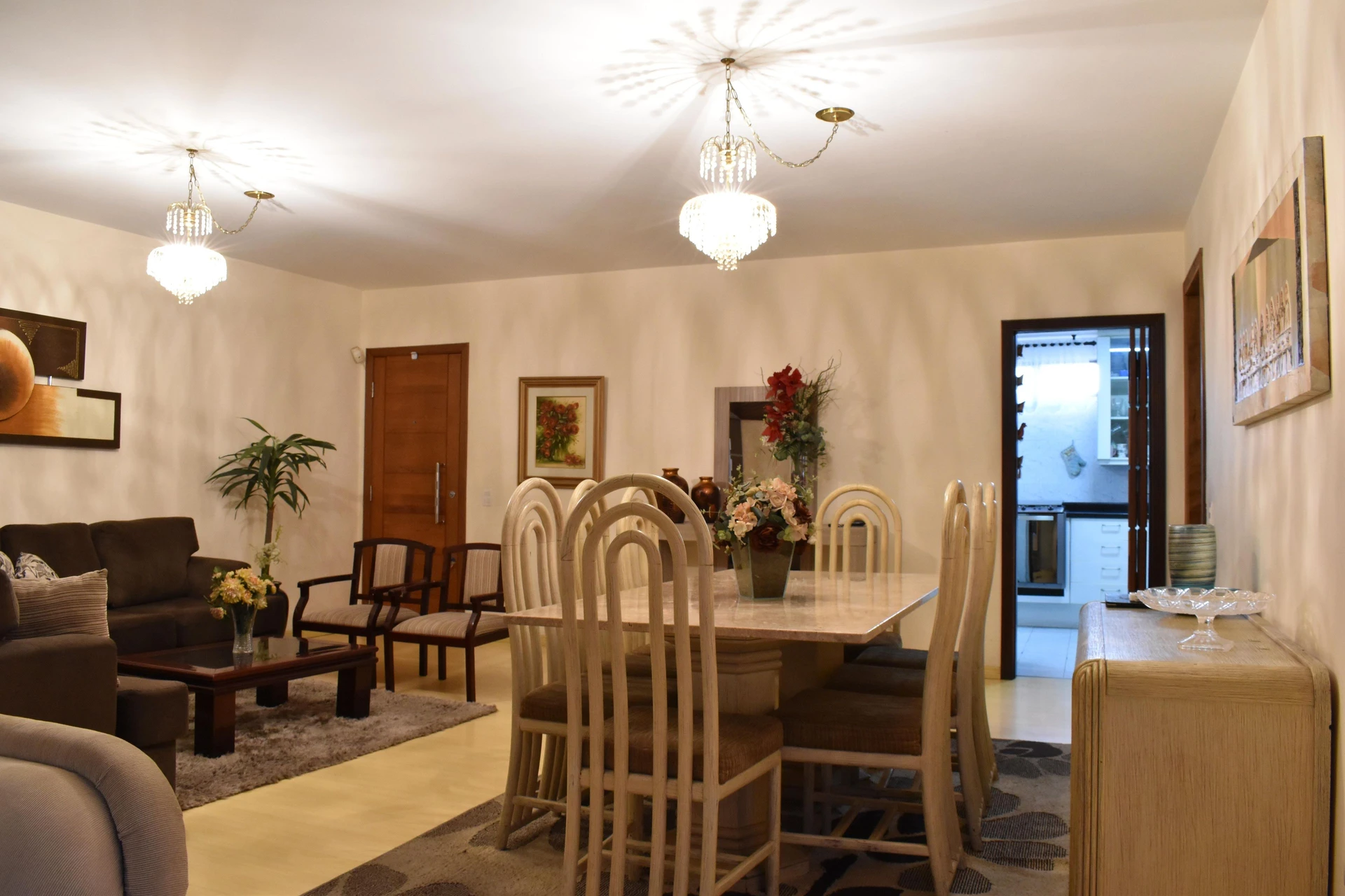 3-bedroom apartment with a bathtub in Curitiba — photo 20