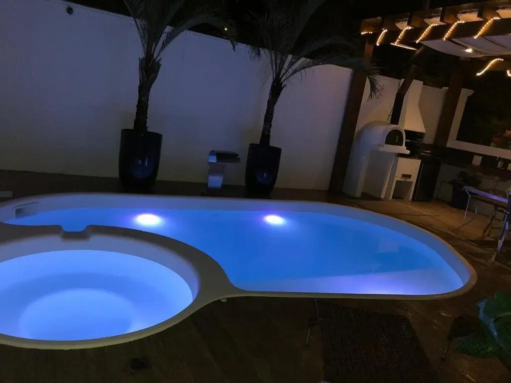 Casa com 5 quartos, 3 suítes e piscina ao ar livre — photo 11