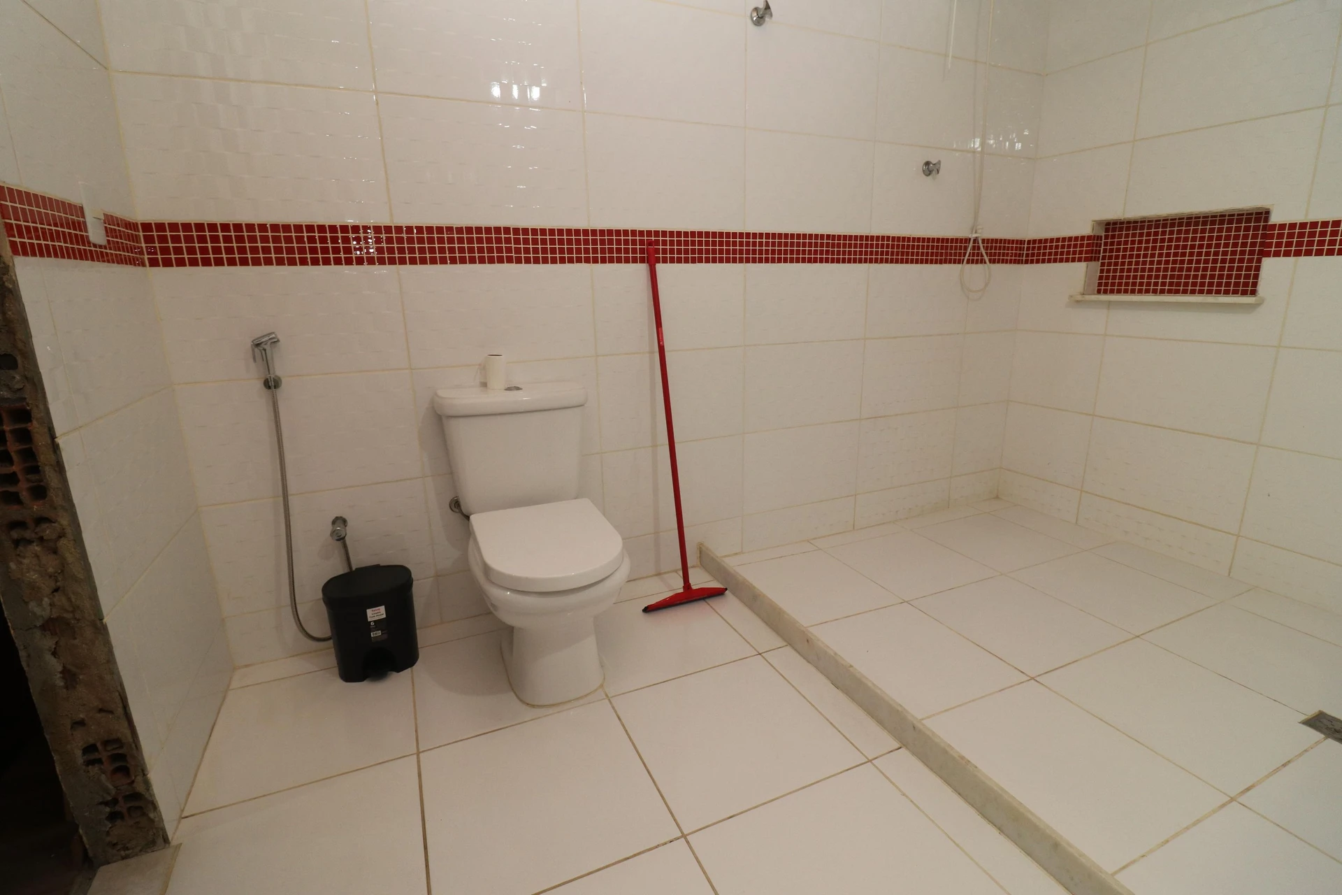 House with 4 suites and 3 parking spaces with private garden — photo 52