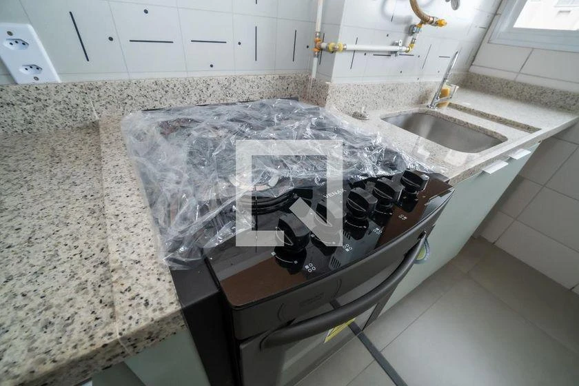 2-bedroom apartment in a building with a gym — photo 28
