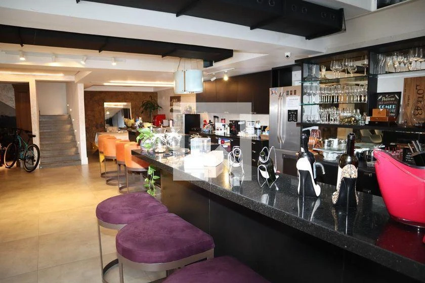 Furnished 525 m² house with 3 en-suites and gas kitchen — photo 2