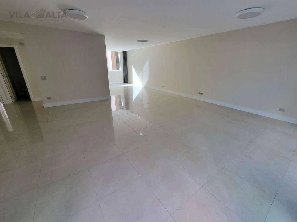 4-suite apartment with 370 m² and 4 parking spots
