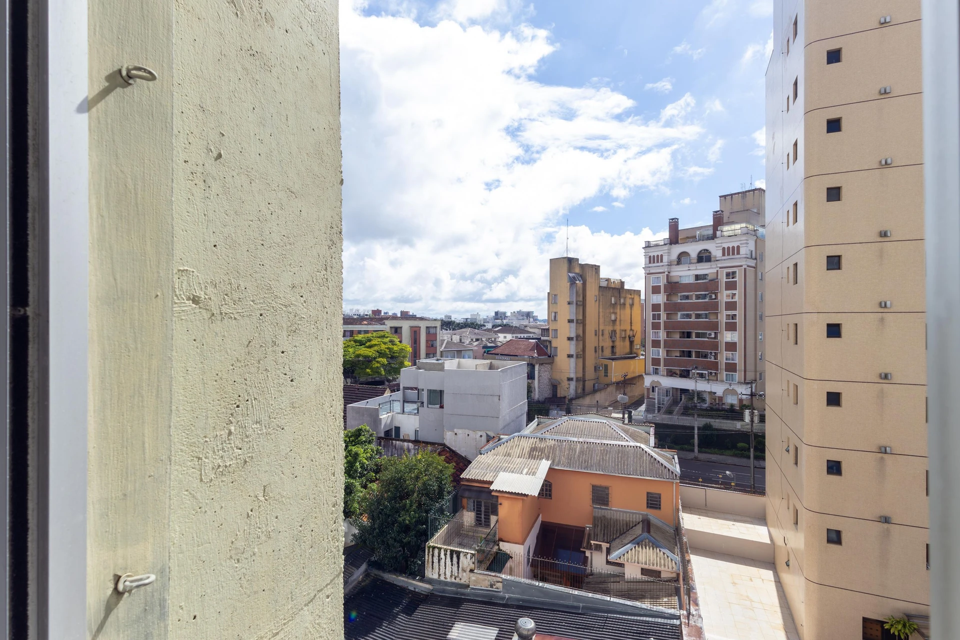 2-bedroom apartment with a washing machine in Curitiba — photo 24