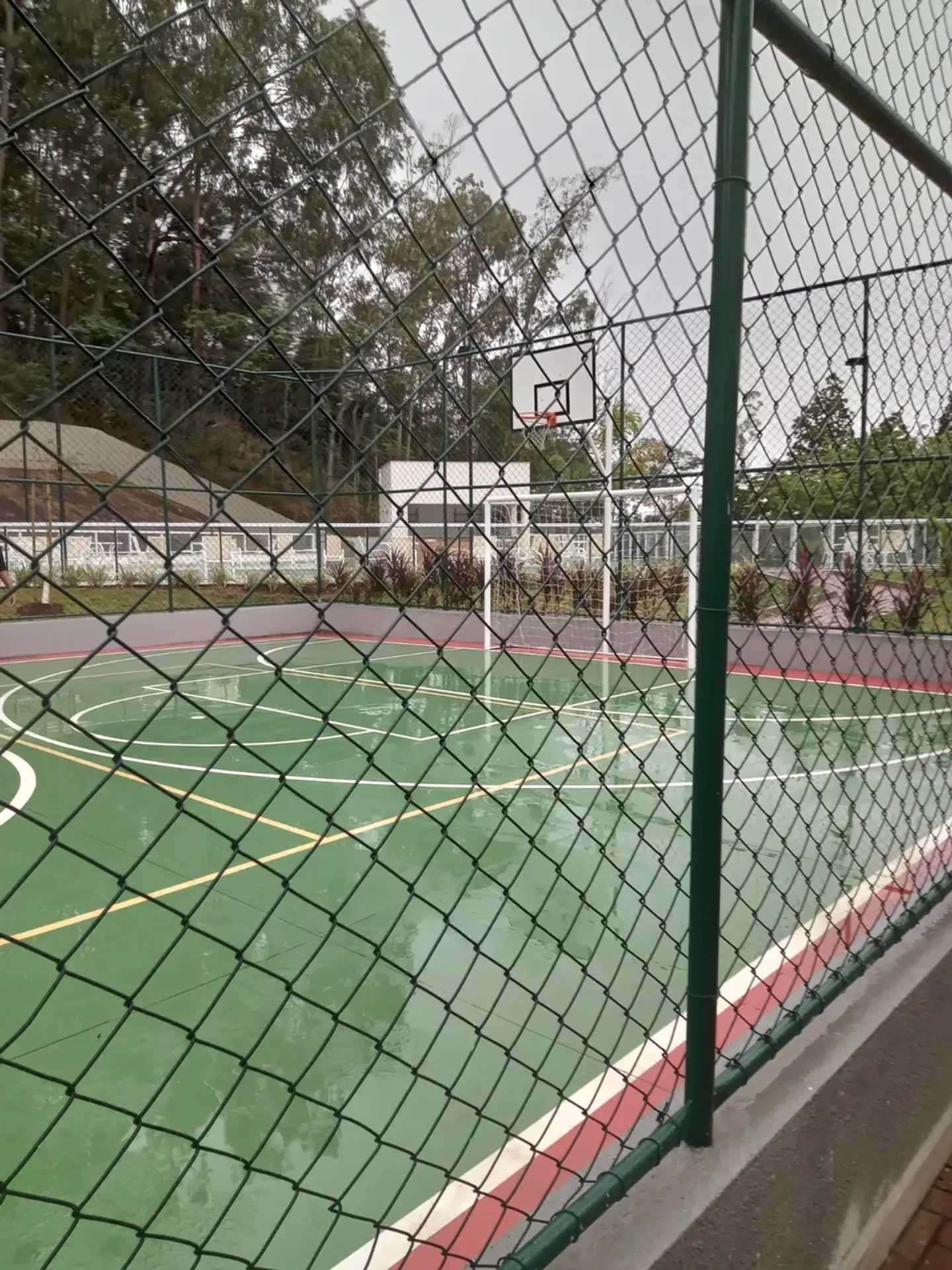 Apartamento com 2 quartos e varanda em bom estado — photo 27