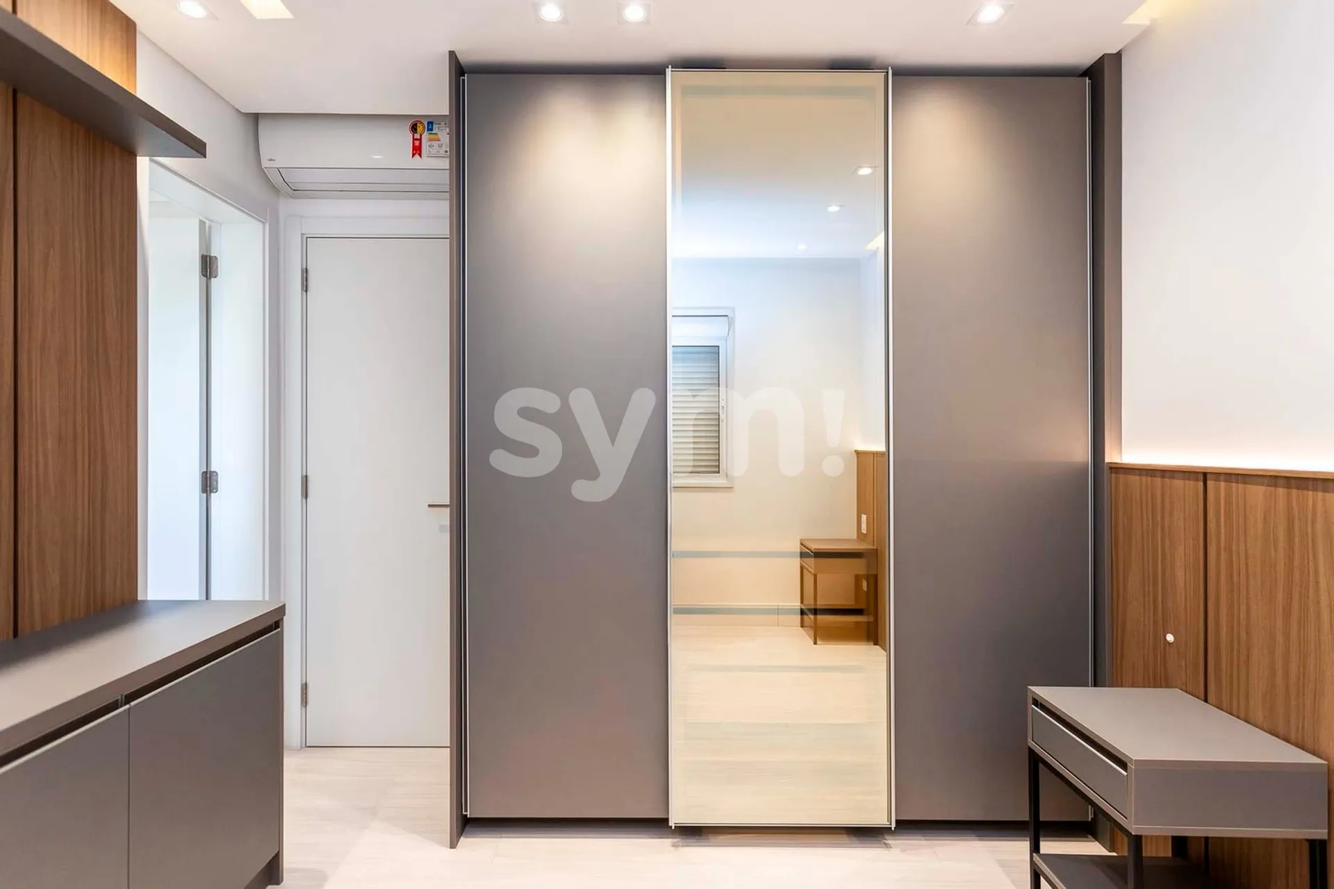256 m² apartment with 3 en-suite bedrooms and enclosed balcony — photo 22