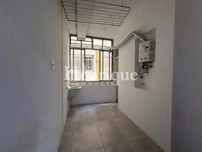Apartment, 170 m², with wood or laminate floors — photo 11