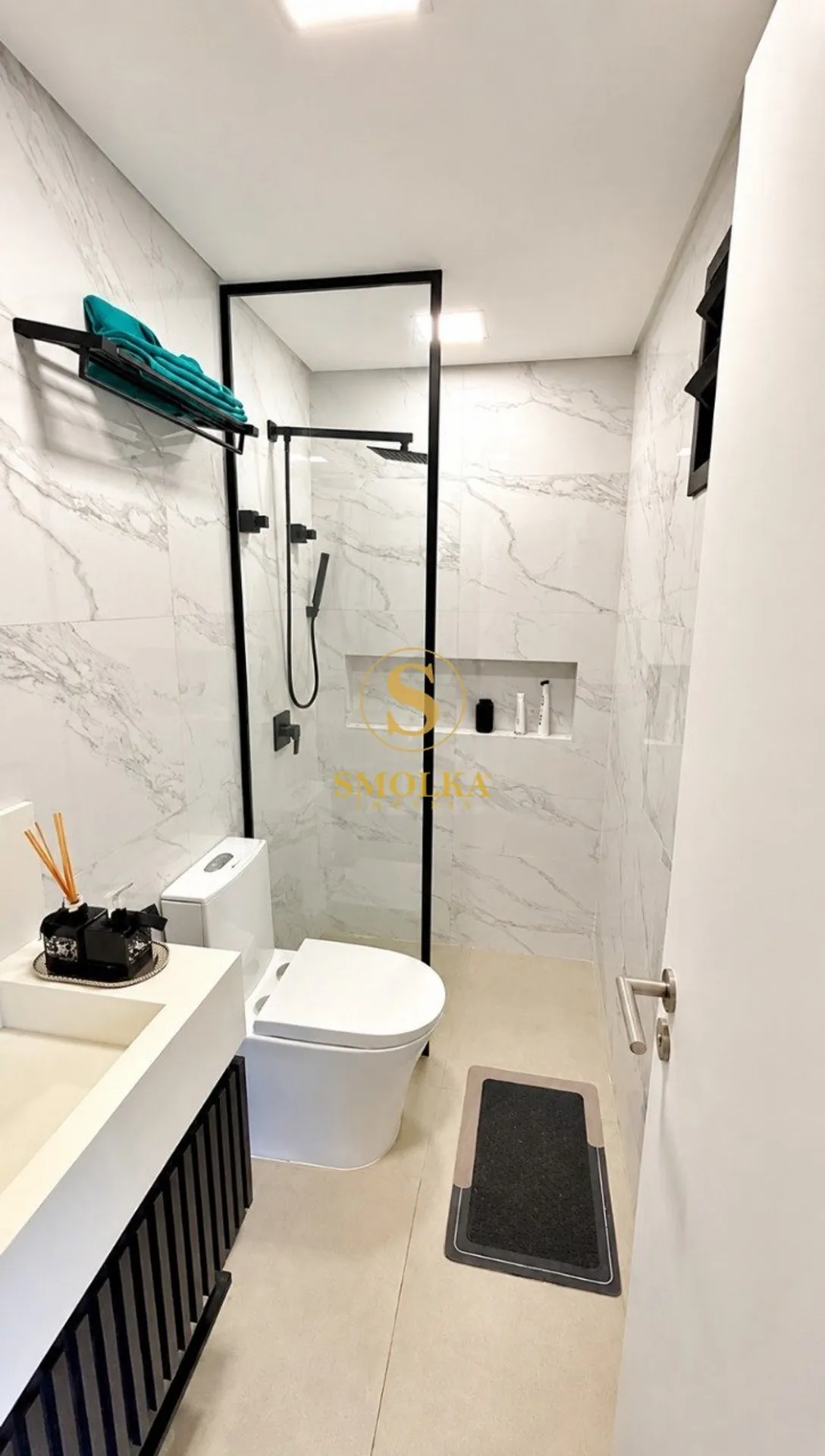 Дом с 4 спальнями-сьютами и открытой кухней — photo 55