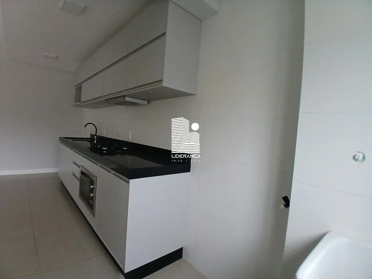 Mountain view in a 2-bedroom apartment, 79 m² — photo 18