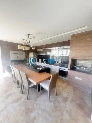 Casa mobiliada com 5 dormitórios e 1000 m² — photo 16