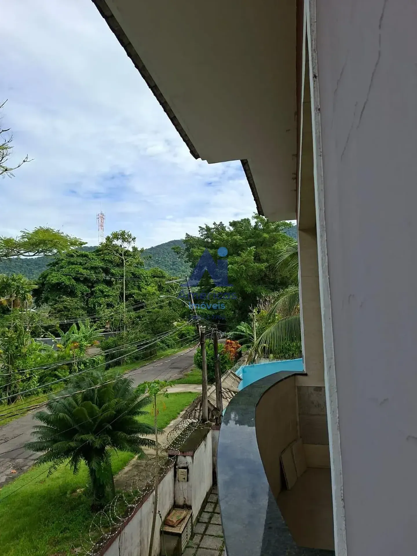 Casa sem mobília com churrasqueira na varanda — photo 37