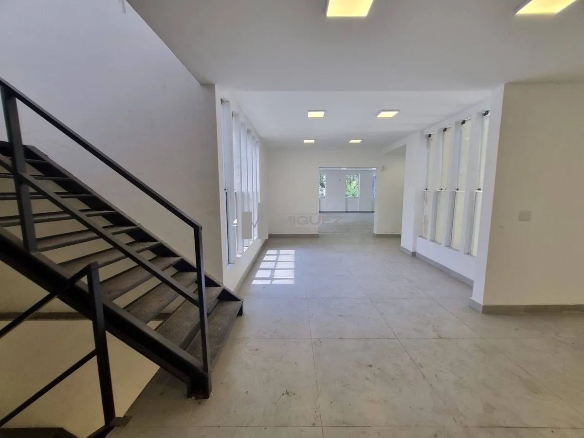 Unfurnished rental house with 1 bedroom and 6 baths 401 m² — photo 41
