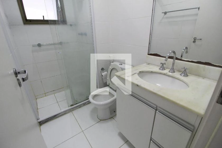 3-bedroom apartment in a building with a gym — photo 7