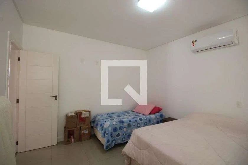 Condominium house with 4 bedrooms and 329 m² — photo 14