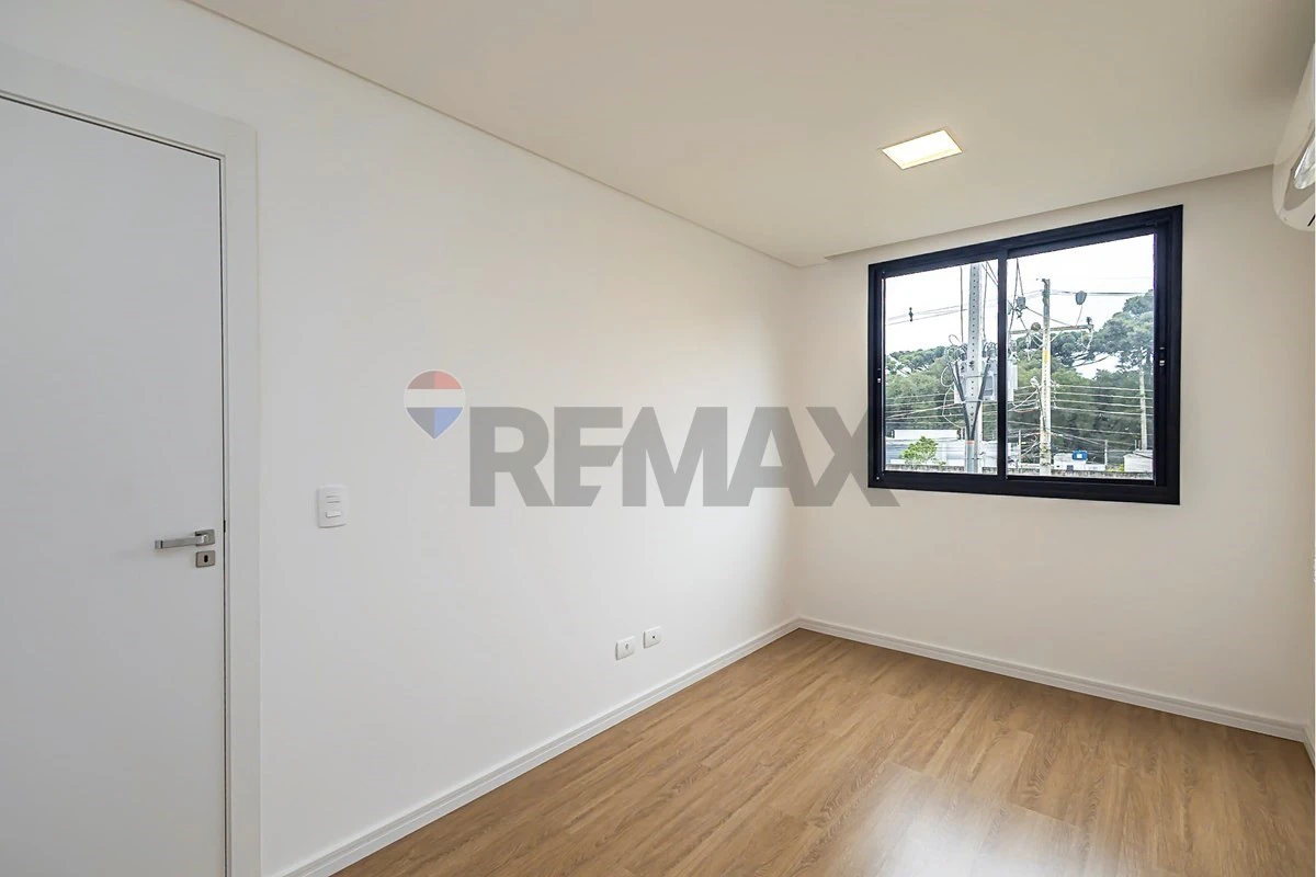 2-bedroom apartment with floor-to-ceiling windows — photo 13