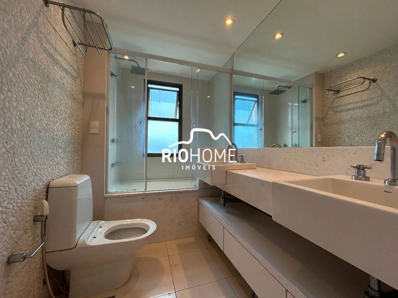 Apartment, 174 m², with a glass-enclosed balcony — photo 35