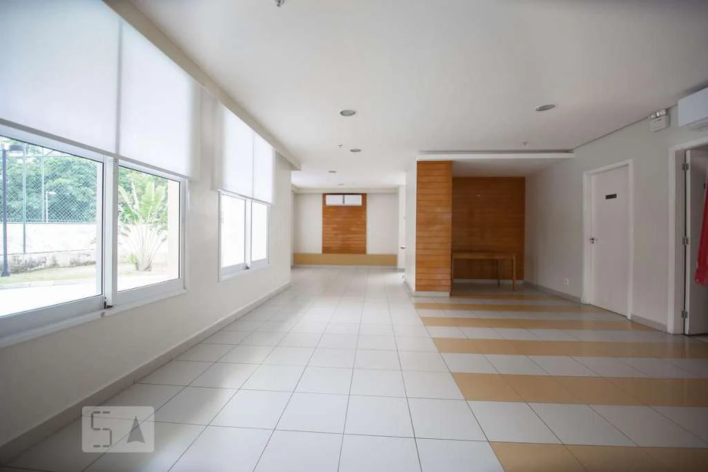 164 m² apartment with 3 bedrooms and a balcony — photo 21