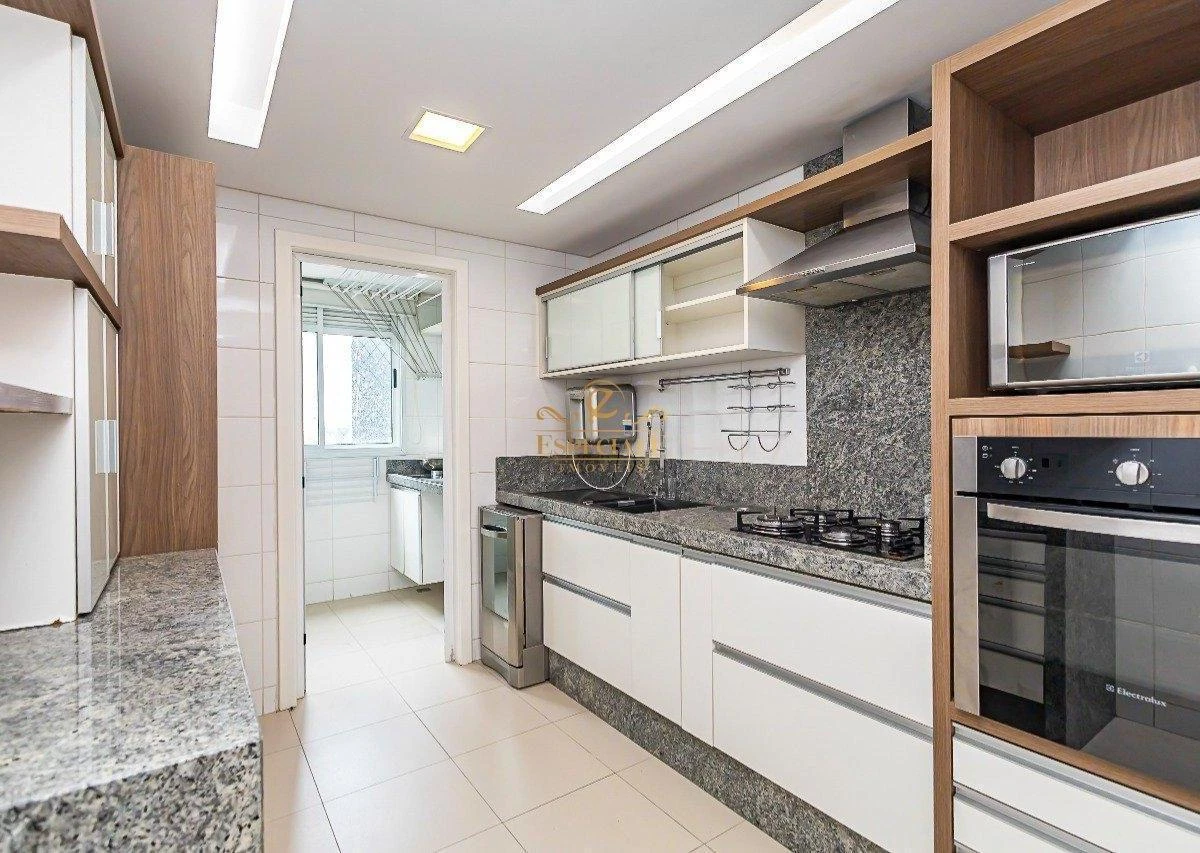 Apartamento, 193 m², com banheira — photo 3