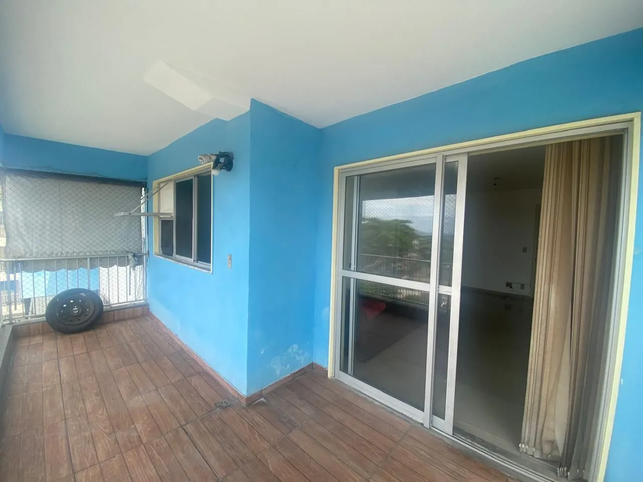 2-bedroom apartment in a building with a gym — photo 11