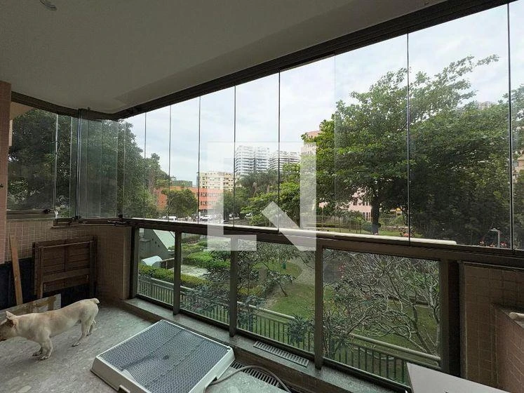 2-bedroom apartment with a glass-enclosed balcony — photo 6