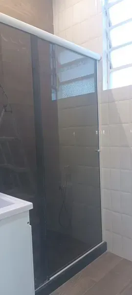Apartamento de 65 m² com box de vidro no banheiro — photo 8