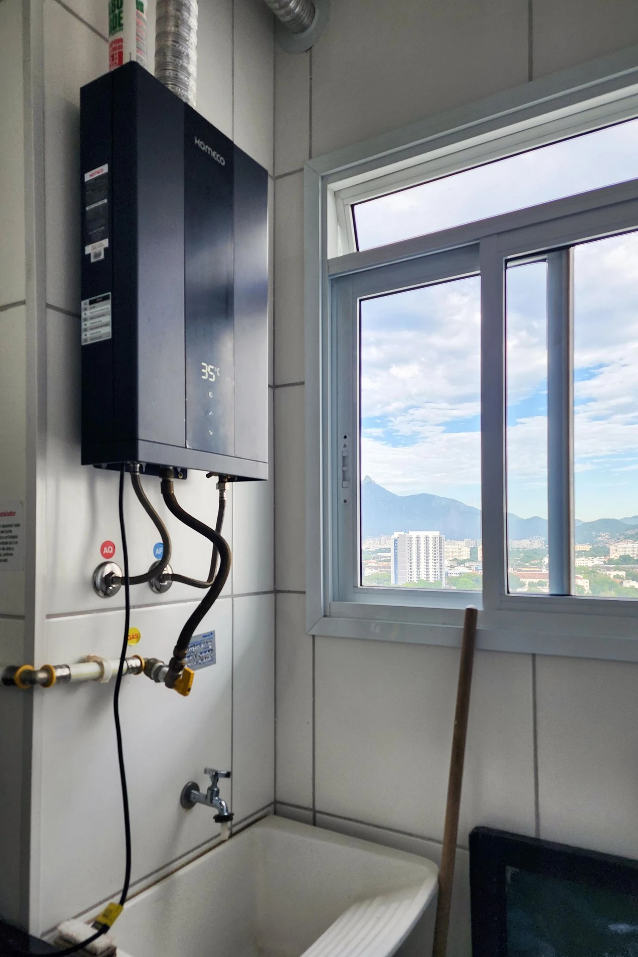 Apartamento mobiliado com cozinha integrada e varanda — photo 17