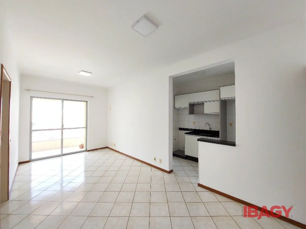 2-bedroom apartment with open-plan kitchen