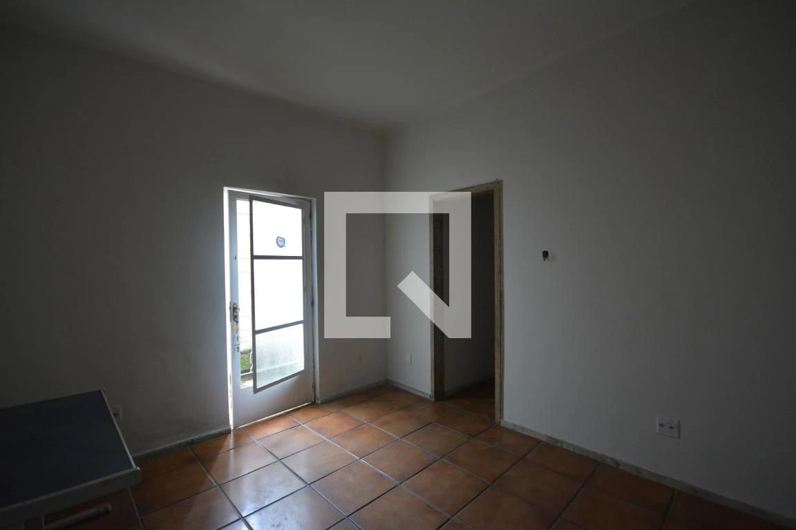 2-bedroom apartment with 1 bathroom, no parking space — photo 35