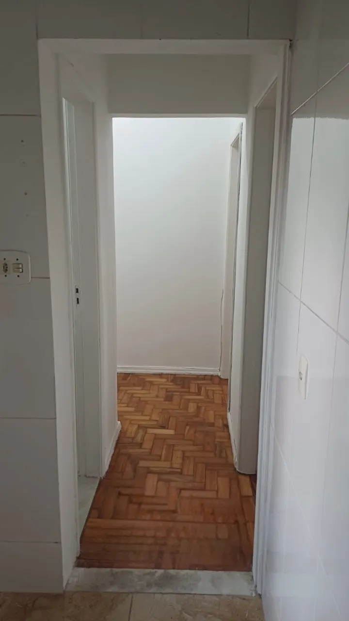 Apartment, 50 m², with wood or laminate floors — photo 4
