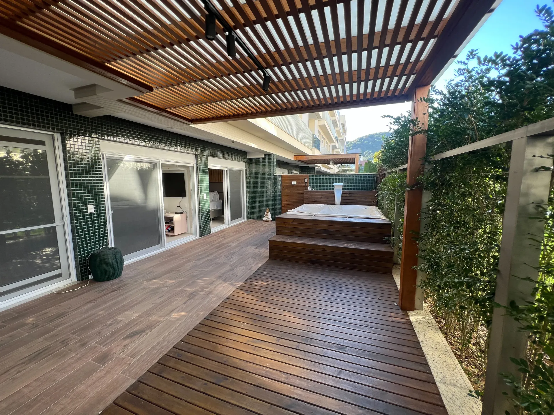 Меблированная квартира Garden с 2 спальнями и 3 санузлами — photo 18